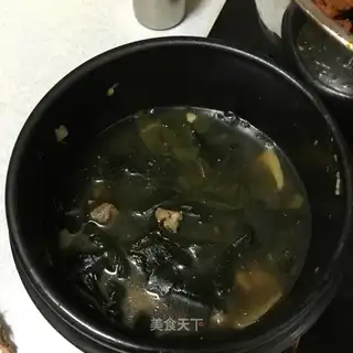 Korean seaweed soup