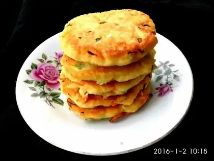 An onion toad cake