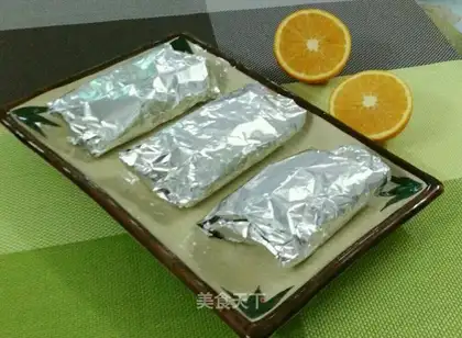 Tin paper and rice bones