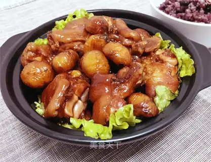 Crumbs burn pigs' feet