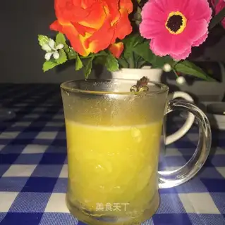 Fresh orange juice