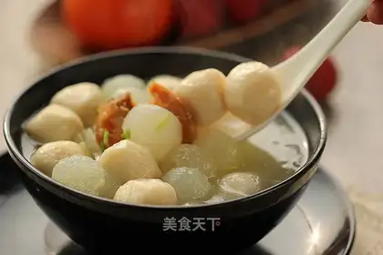 Shrimp melon fishball soup