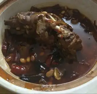 Spicy pig hoof