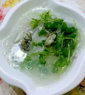 Ropsytle locust soup