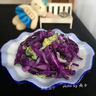 ♪ ♪ ♪ Blue fried eggs ♪