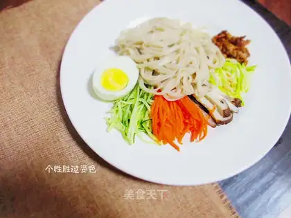 Five-coloured noodles