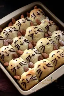 The Meow version squeezes bread