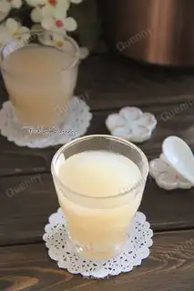 Honey pears juice