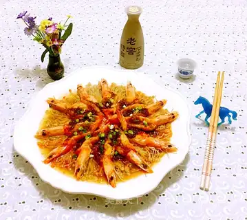 Garlic shrimp evaporating golden needle mushrooms
