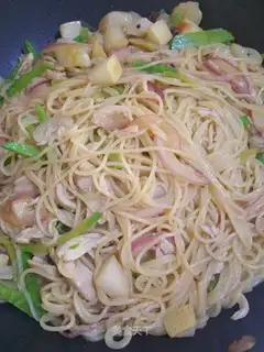 Fried noodles