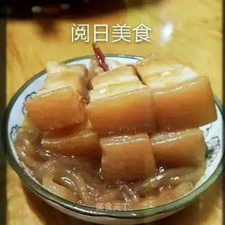 A casserole of red meat