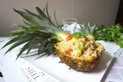 Pineapple rice