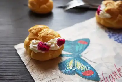 Flamingo butter puff