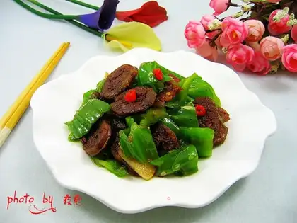 Pepper fried sausage