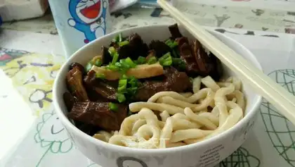 A bowl of pasta