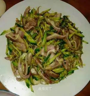 Pig's ear cold cucumber
