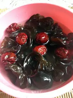 Red-tree ear soup