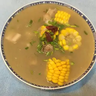 Corn lily steak soup
