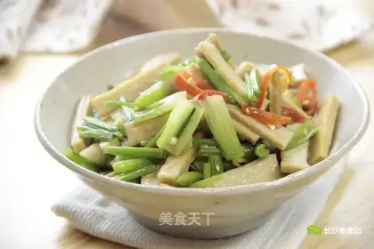 Celery fried dry