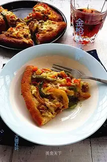 Tuna pizza