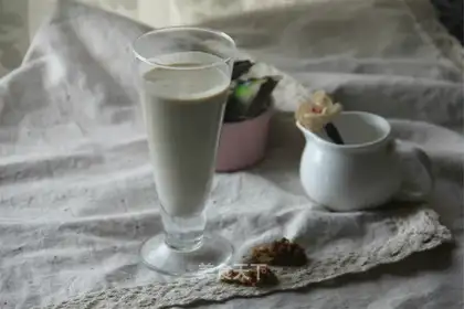 American walnut milk