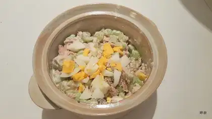 Celery tuna salad