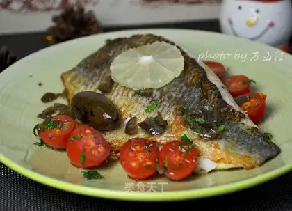 Tomato olive bass salad