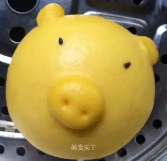 Gold pig and pig