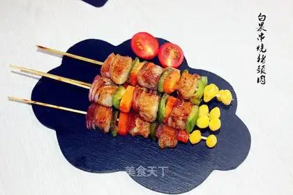 White fruit to roast pork with neck
