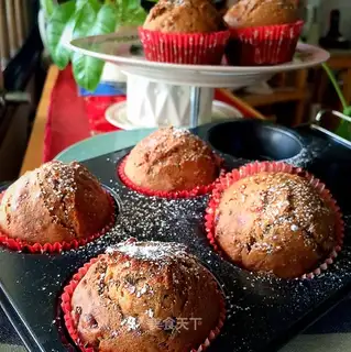 Red sugar, red date cake