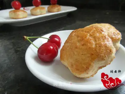 Butter cheese scon