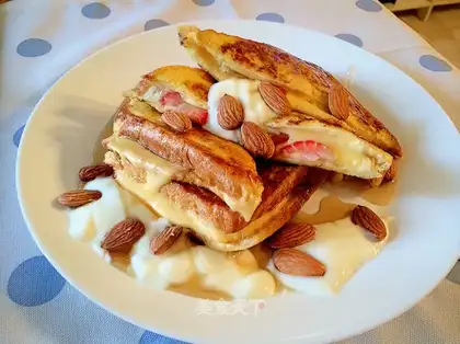 Strawberry cheese toast sandwich