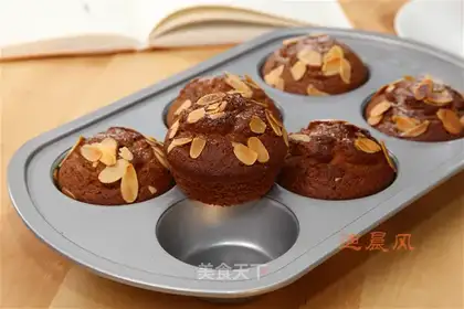 Almond chocolate cake