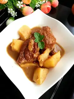 Potato stew ribs