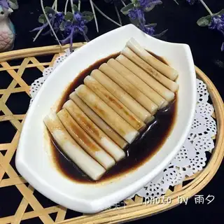 Red sugar fingers