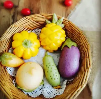 Fruit and vegetable basket