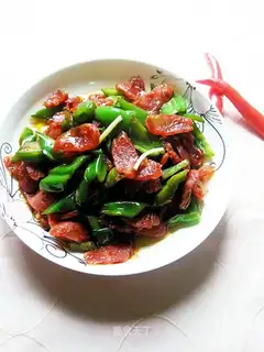 Pepper fried sausage