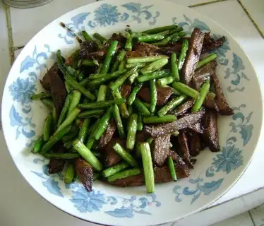 Garlic beef