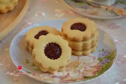 Berry crackers
