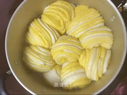 Pumpkin side double rolls