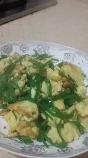 Pepper fried eggs