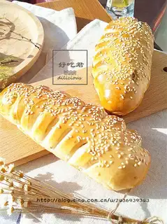Bean-saloon bread