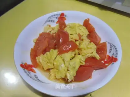 Eggs and tomatoes