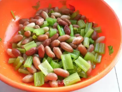 Celery with peanuts