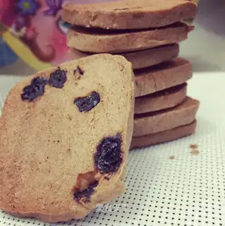 Chocolate blueberry cookies