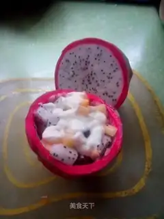 A yogurt bowl