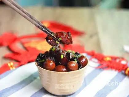 Yuenbao's red meat