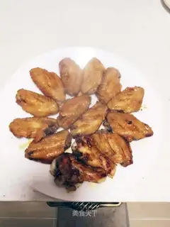 Roasted chicken wings