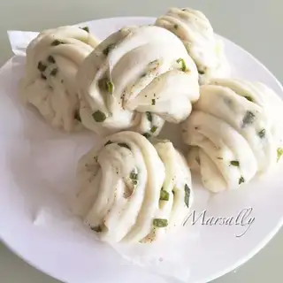 Onion roll