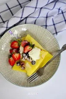 Strawberry croissants
